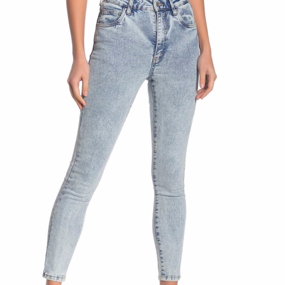 NWOT CottonOn high 90s stretch mom jeans